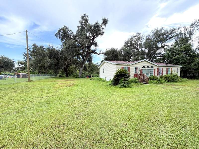 3 bedroom Manufactured Home at 36910 Sunshine Road, Zephyrhills Colony Co, Zephyrhills — photo 2