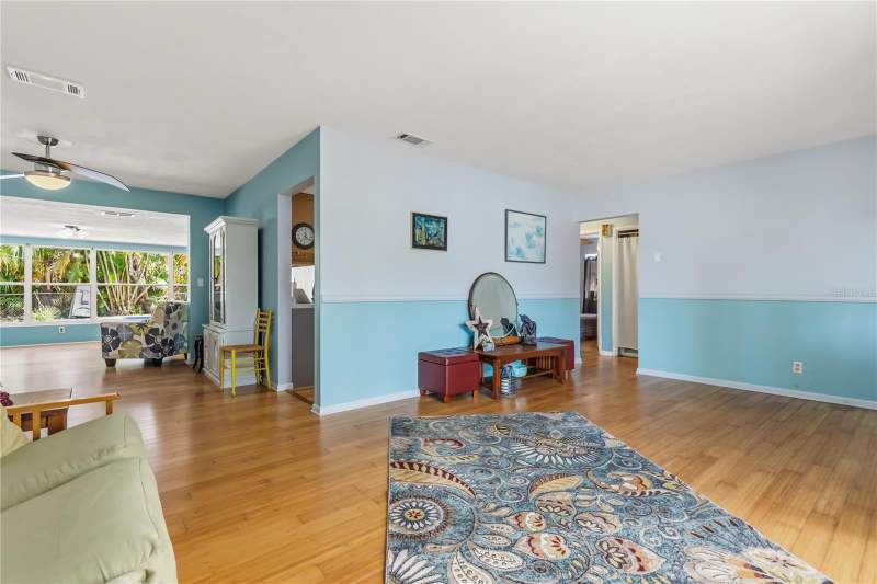 3 bedroom Single Family Residence at 1508 Erin Lane, Sunset Highlands, Clearwater — photo 4