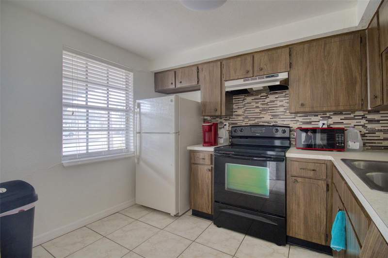 2 bedroom Condominium at 4242 Redcliff Place #C, Gardens Beacon Square, New Port Richey — photo 3