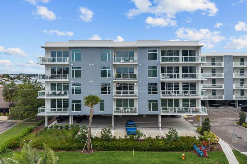 3 bedroom Condominium at 415 Island Way #311, Azure Condo, Clearwater Beach — photo 3