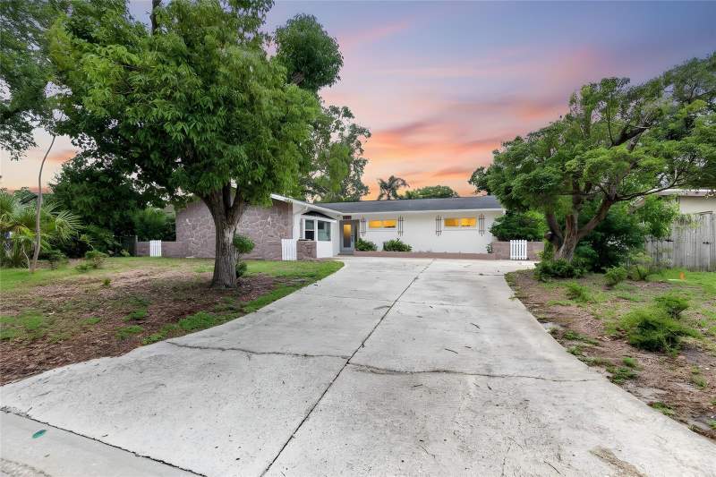Belleair Manor