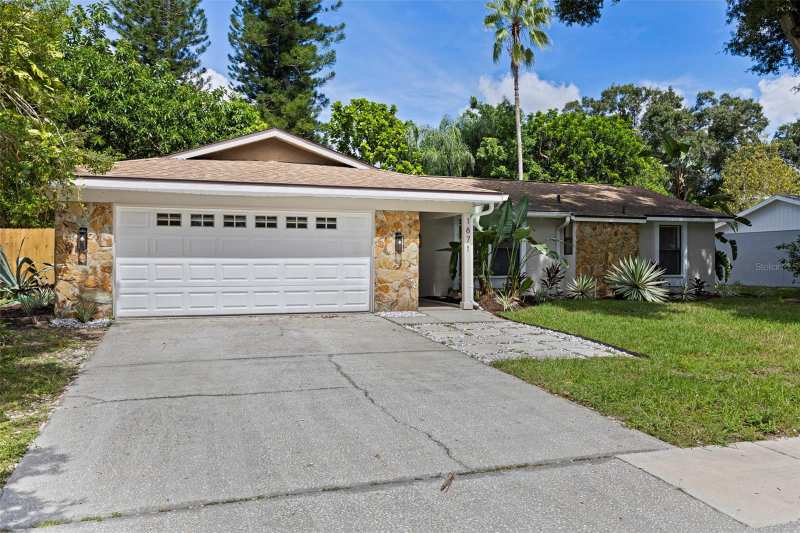 3 bedroom Single Family Residence at 1671 Castlewood Lane, Hammocks The Unit III, Palm Harbor — photo 1