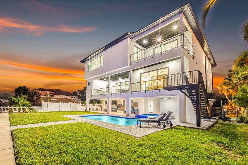 5 bedroom Single Family Residence at 2121 Bayou Grande Boulevard, Shore Acres Edgewater Sec, St Petersburg — photo 4
