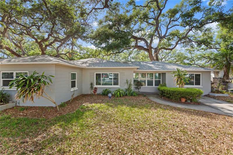 4 bedroom Single Family Residence at 804 S Evergreen Avenue, Sirmons Heights, Clearwater — photo 3