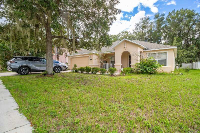 3 bedroom Single Family Residence at 1308 Tilapia Trail, Blue Lake Woods, Deland — photo 1