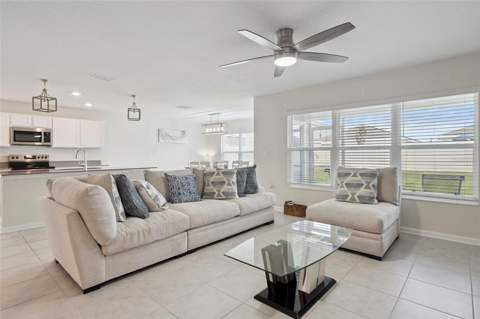 4330 Sunny Creek Place, Kissimmee FL - photo 7 of 32