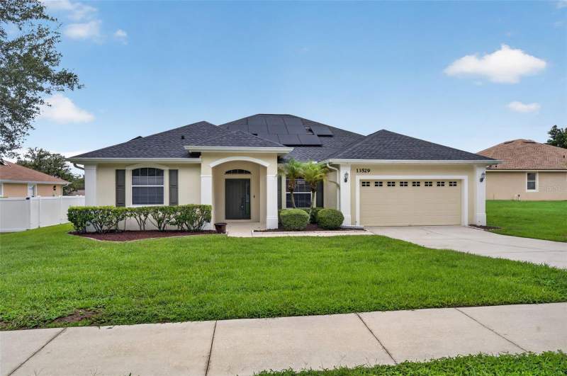4 bedroom Single Family Residence at 13529 Via Roma Circle, Lake Louisa Highlands Ph 03 Lt 99 Pb 51, Clermont — photo 2