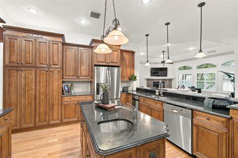 816 Citrus Wood Lane, Valrico FL - photo 19 of 94
