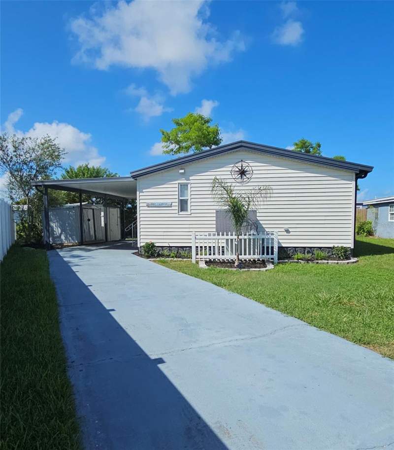 3 bedroom Manufactured Home at 13147 Cabin Court, Signal Cove, Hudson — photo 4