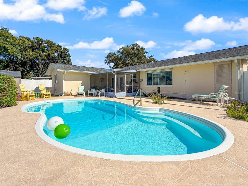 3 bedroom Single Family Residence at 13655 Las Palmas Drive, Del Prado Imperial, Largo — photo 3