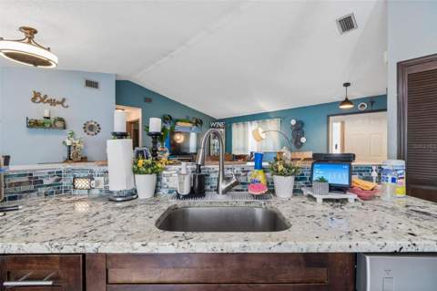10326 Out Island Drive, Tampa FL - photo 13 of 41