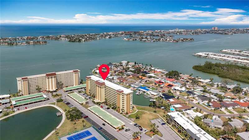 1 bedroom Condominium at 4725 Cove Circle #908, Columbia Towers Condo, St Petersburg — photo 1