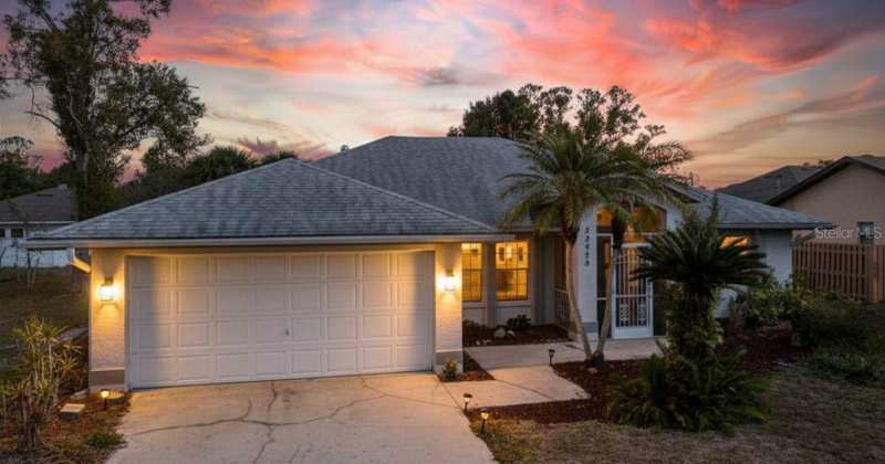 3 bedroom Single Family Residence at 22450 Peachland Boulevard, Port Charlotte Sec 050, Port Charlotte — photo 1