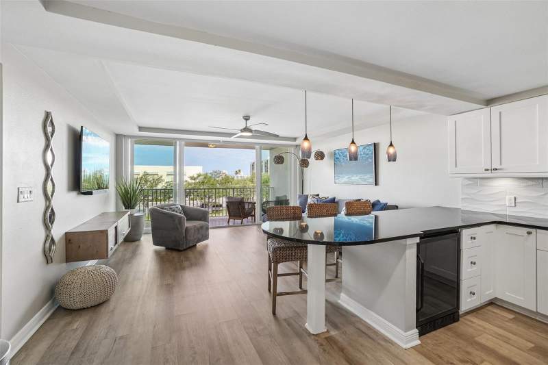 2 bedroom Condominium at 223 Island Way #4C, Island Way Towers Condo, Clearwater Beach — photo 2