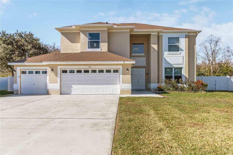 Waterford LakesHomes for Sale in Orlando, FL