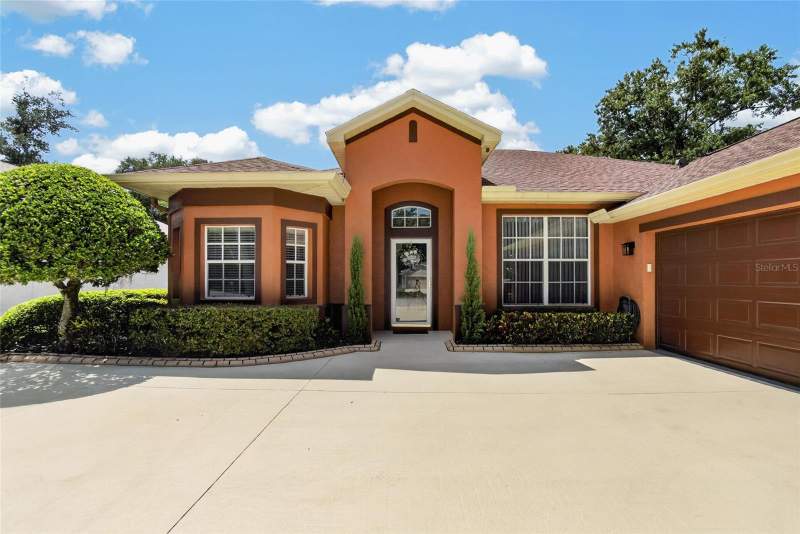 3 bedroom Single Family Residence at 2803 BROOKE PINES COURT, WALDEN LAKE UNIT 29 PH TWO, PLANT CITY — photo 1