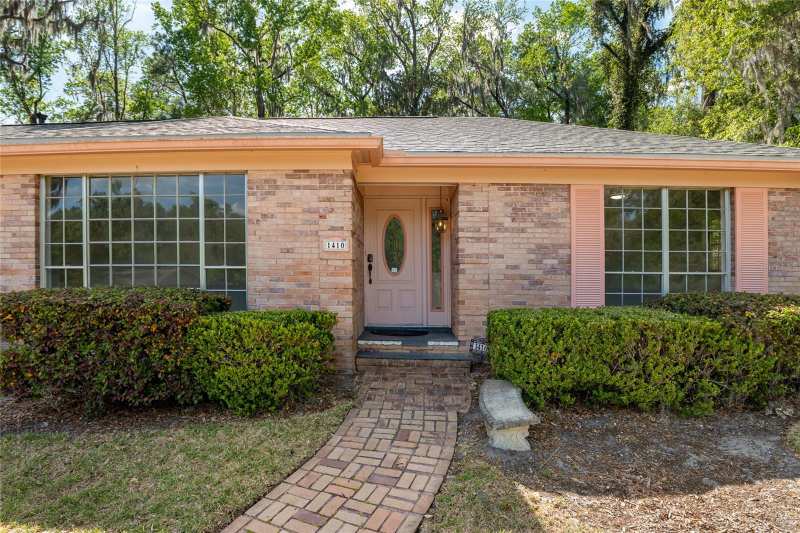 3 bedroom Single Family Residence at 1410 NW 28th Street, Ridgewood, Gainesville — photo 1
