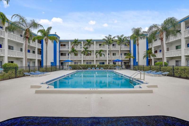 Gateway By The Bay Condo