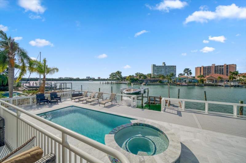 4 bedroom Single Family Residence at 42 Midway Island, Island Estates Of Clearwater, Clearwater Beach — photo 4