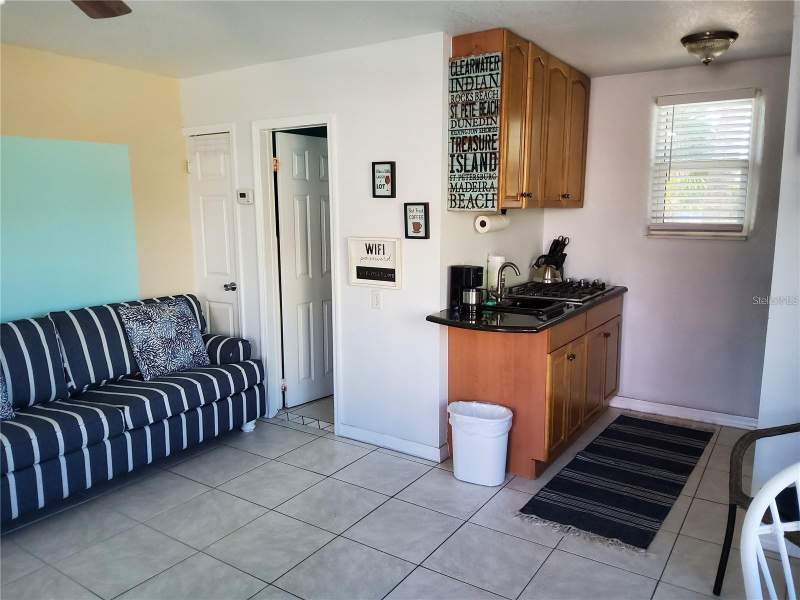 0 bedroom Condo - Hotel at 603 Mandalay Avenue #212, Royal Camelot Resort Condo, Clearwater — photo 3