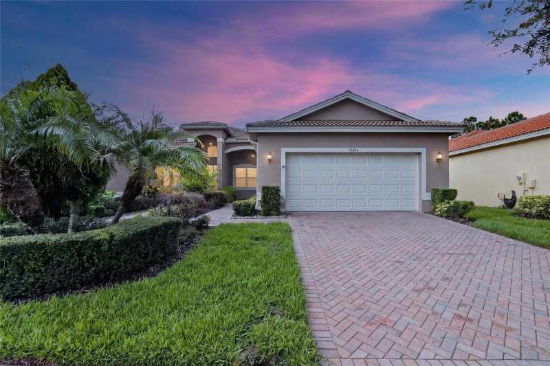 2 bedroom Villa at 16216 Amethyst Key Drive, Regal Twin Villas Ph 2, Wimauma — photo 1