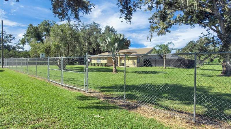 3 bedroom Single Family Residence at 302 N Webb Road, Plant City, Plant City — photo 4
