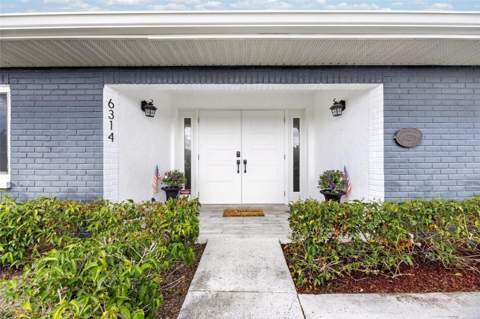 6314 Wisteria Lane, Apollo Beach FL - photo 6 of 59
