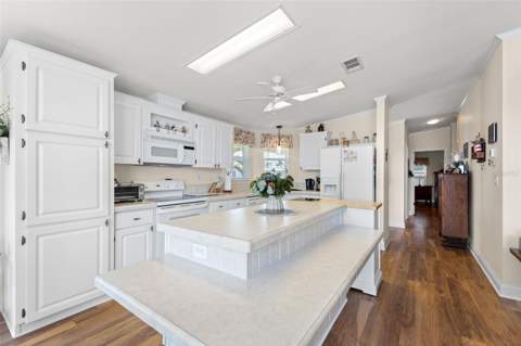 7013 Mount Piney Road #724, St Petersburg FL - photo 13 of 37