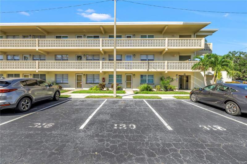 2 bedroom Condominium at 951 79th Avenue #120, Gateway Square Apts, St Petersburg — photo 2