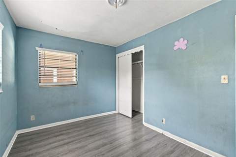 8010 Sharon Drive, Tampa FL - photo 12 of 63