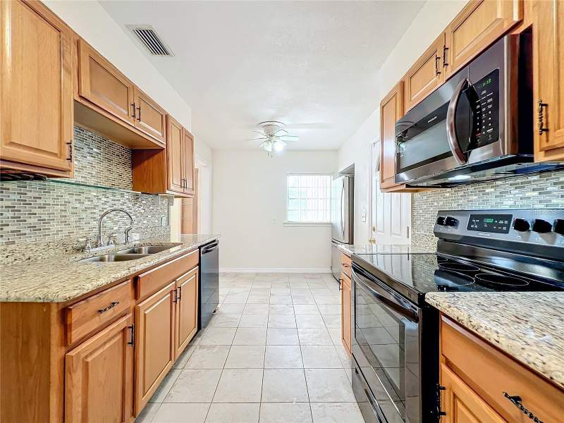 4 bedroom Single Family Residence at 25 E Chesley Avenue, Eustis Lynnhurst, Eustis — photo 2
