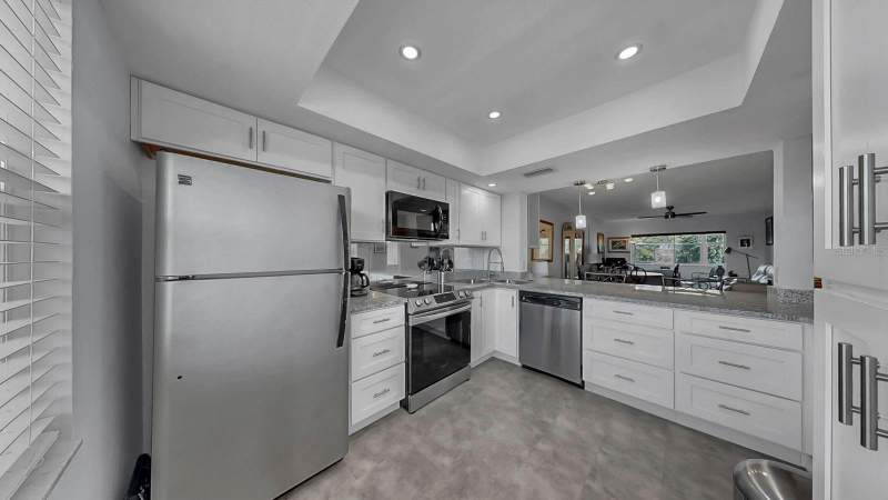 2 bedroom Condominium at 7321 Central Avenue #307, Park Central Towers Condo, St Petersburg — photo 2