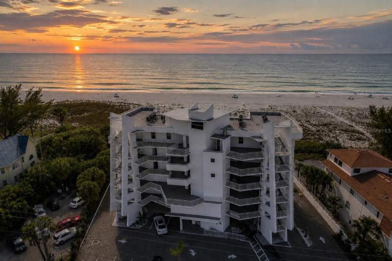 2 bedroom Condo - Hotel at 10116 Gulf Boulevard #201W, Oceana At Treasure Island Condo, Treasure Island — photo 2