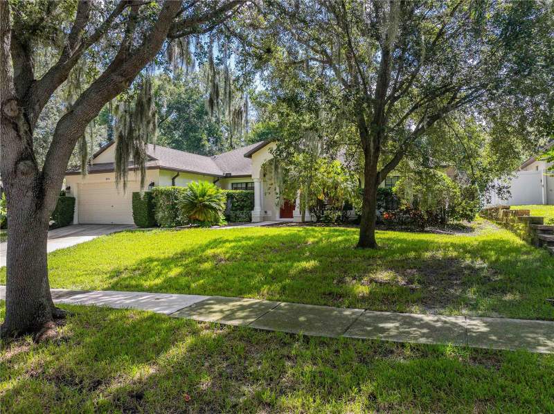 5 bedroom Single Family Residence at 8834 Alafia Cove Drive, Alafia Cove, Riverview — photo 2