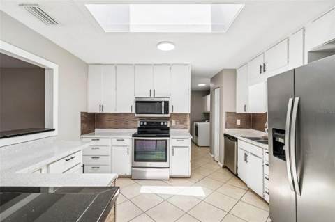 7111 Gateway Court, Tampa FL - photo 20 of 69