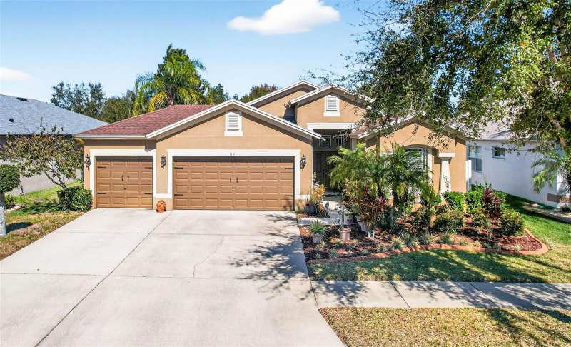 4 bedroom Single Family Residence at 11013 Rockledge View Drive, South Fork Unit 6, Riverview — photo 1