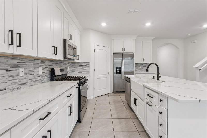 6 bedroom Single Family Residence at 29505 Caspian Street, Lake Denham Estates, Leesburg — photo 5