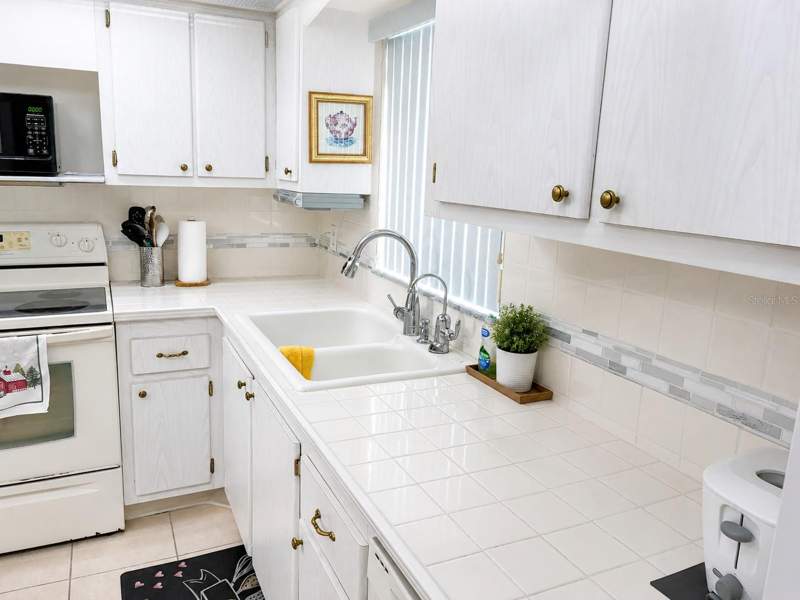 2 bedroom Condominium at 4575 Cove Circle #506, Heritage House The Condo, St Petersburg — photo 4