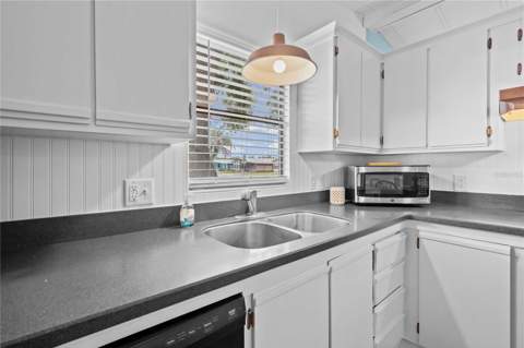 36428 Malibu Way, Zephyrhills FL - photo 7 of 47