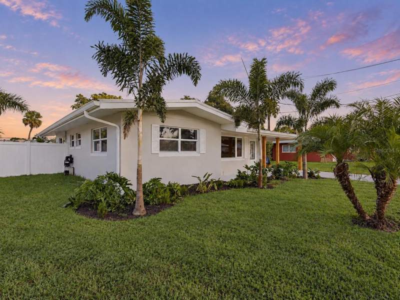 2 bedroom Single Family Residence at 3657 Kelly Street, Grove City Park, Fort Myers — photo 3