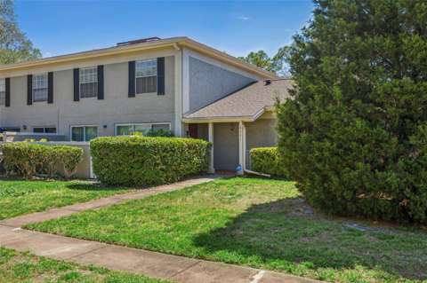 6341 Treetop Circle #6341, starter home for sale in Temple Terrace