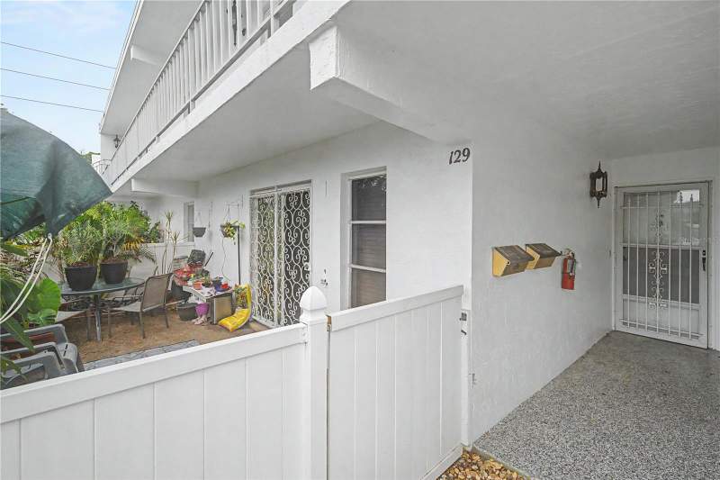2 bedroom Condominium at 1655 S Highland Avenue #F129, Penthouse Groves, Clearwater — photo 3