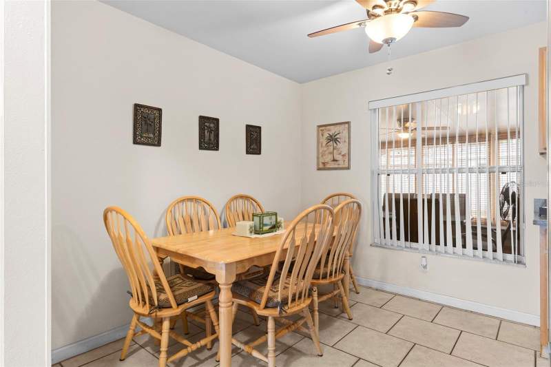 3 bedroom Single Family Residence at 7276 21ST STREET N, MEADOW LAWN 13TH ADD, ST PETERSBURG — photo 5