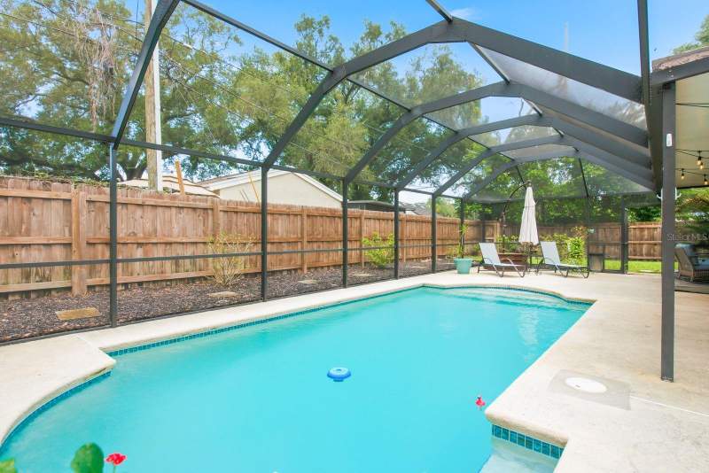 2 bedroom Single Family Residence at 2168 Victoria Drive, Lake Citrus Estates 2nd Add, Clearwater — photo 2