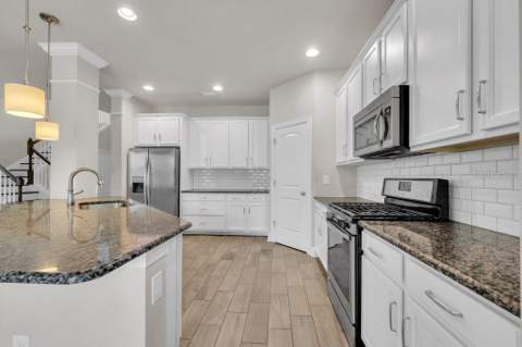 14306 Barrington Stowers Drive, Lithia FL - photo 13 of 40