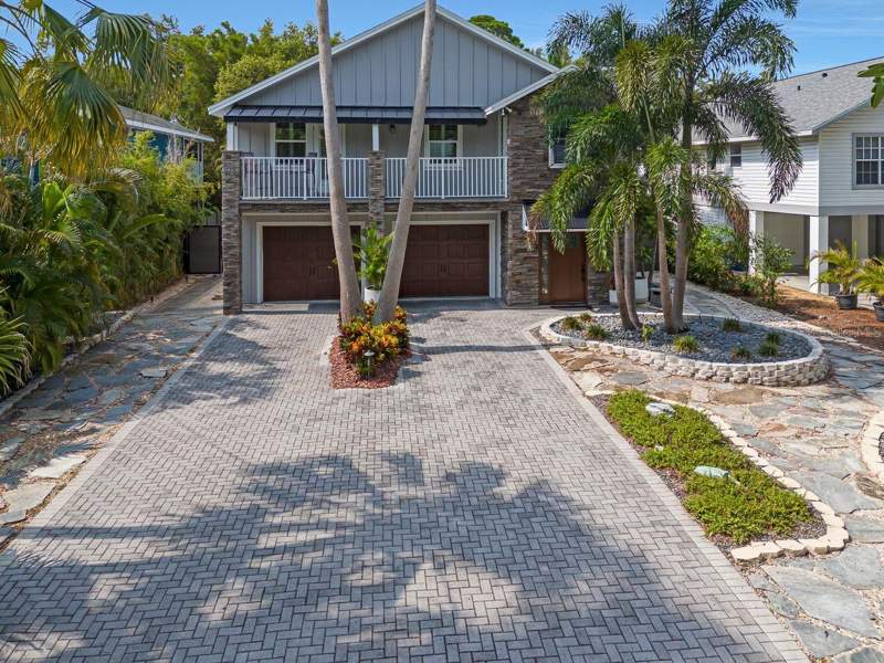 4 bedroom Single Family Residence at 940 Wisconsin Avenue, Sutherland Town Of, Palm Harbor — photo 2
