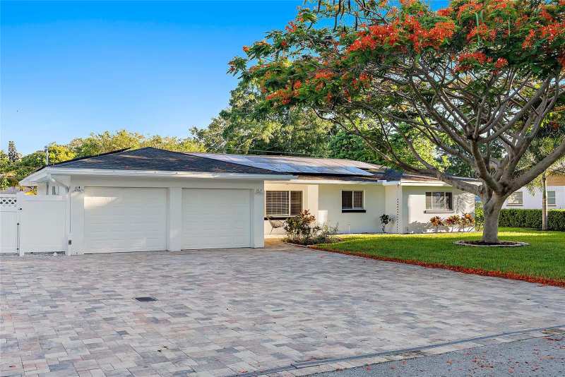 4 bedroom Single Family Residence at 1825 Kendall Drive, Meadow Creek, Clearwater — photo 1