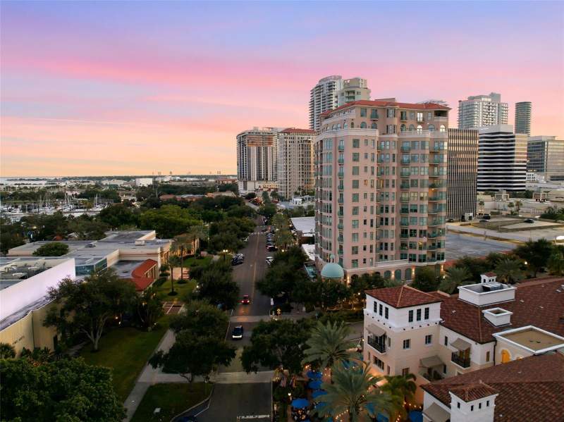 3 bedroom Condominium at 288 Beach Drive #10B, Cloister Of Beach Drive Condo, St Petersburg — photo 4