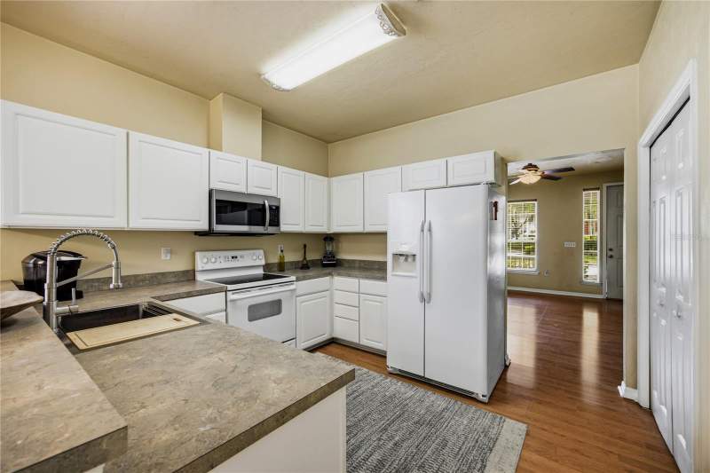 3 bedroom Single Family Residence at 11684 NW 18th Place, Charleston Park Ph 2 At Fletchers Mill, Gainesville — photo 4