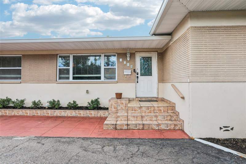 4 bedroom Single Family Residence at 2709 49th Street, Disston Highview Sub, St Petersburg — photo 5